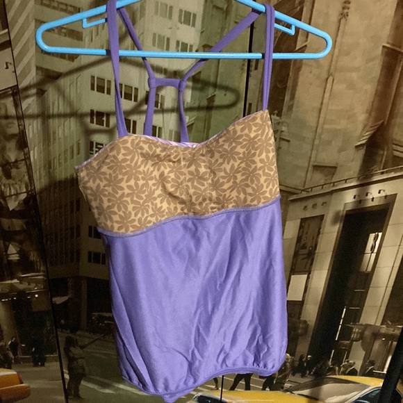 EUC woman’s size 4 (Ivivva by Lululemon) tank - Picture 4 of 6